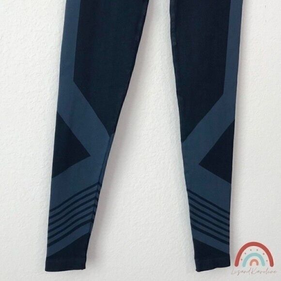 New! Peloton Seamless Active Athletic. Compression Leggings - Picture 6 of 8